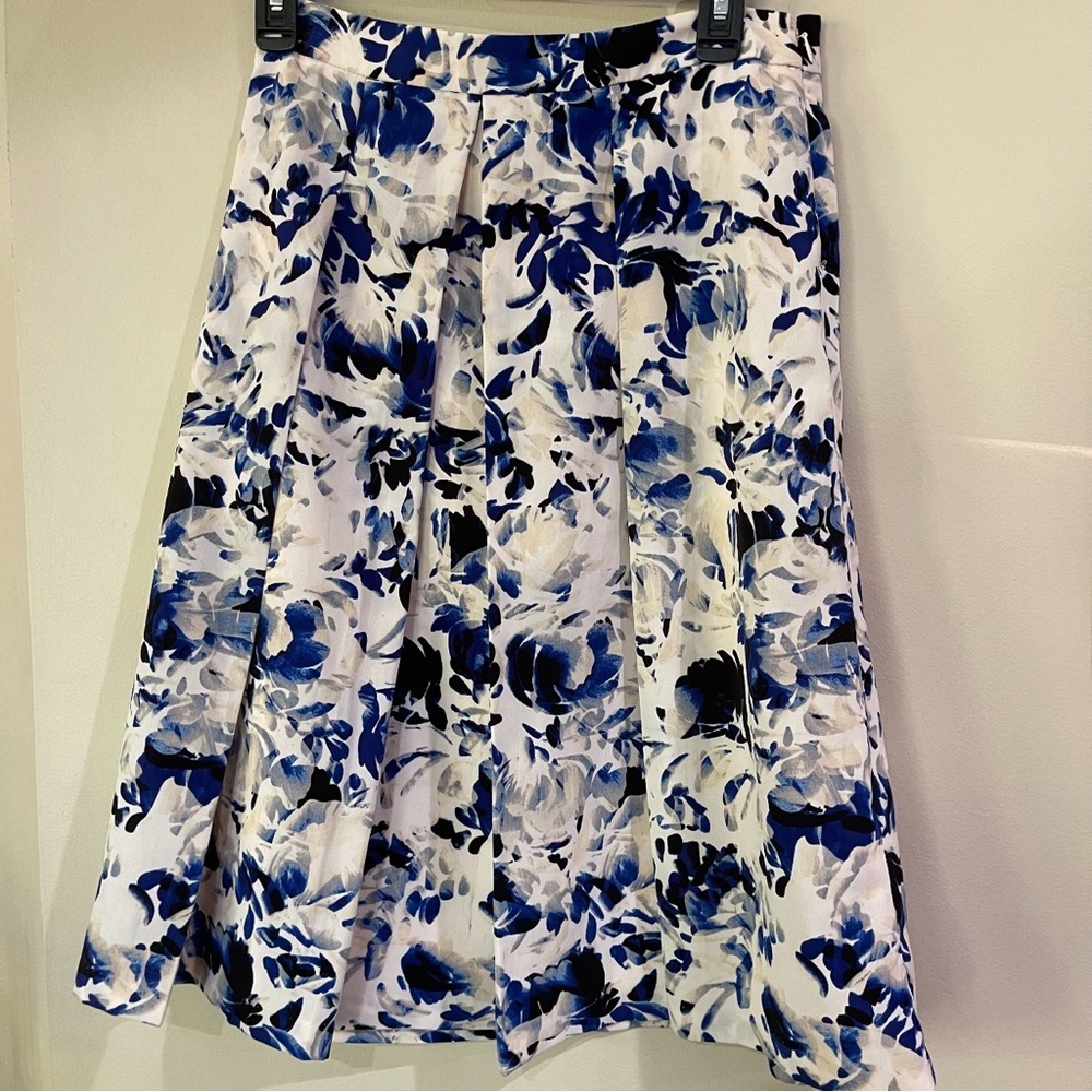The Limited Womens Pleated Blue Floral Skirt Size 4 New
